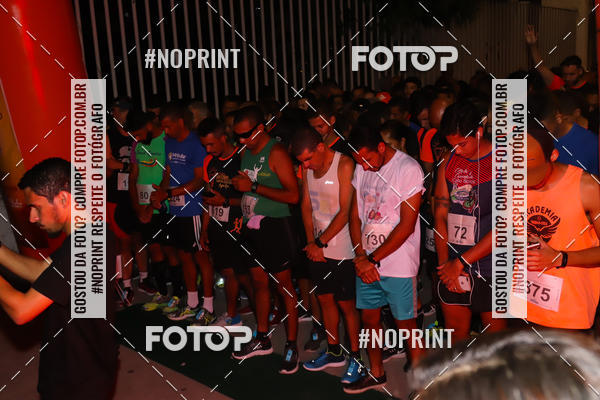 Buy your photos of the eventLuz do Mundo Night Run on Fotop