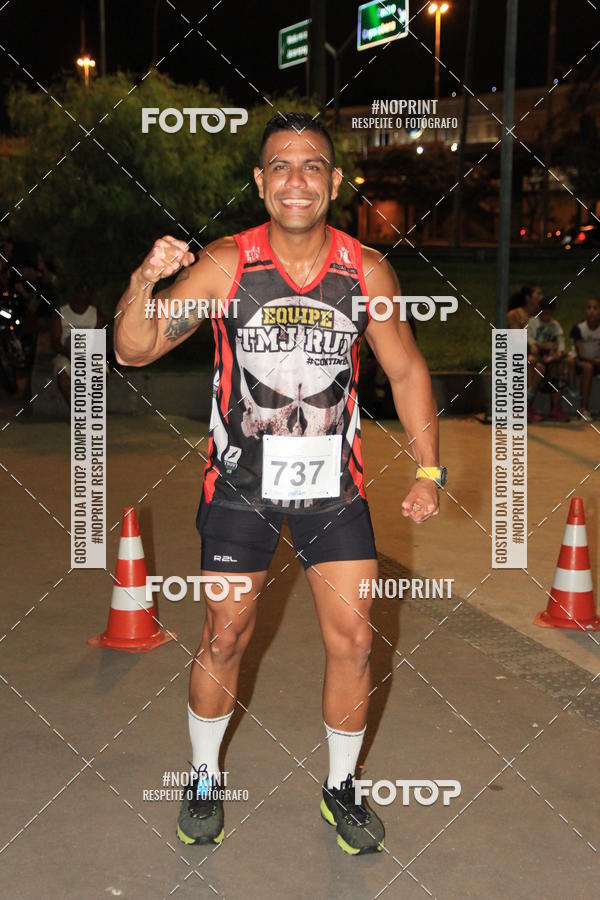 Buy your photos of the eventLuz do Mundo Night Run on Fotop