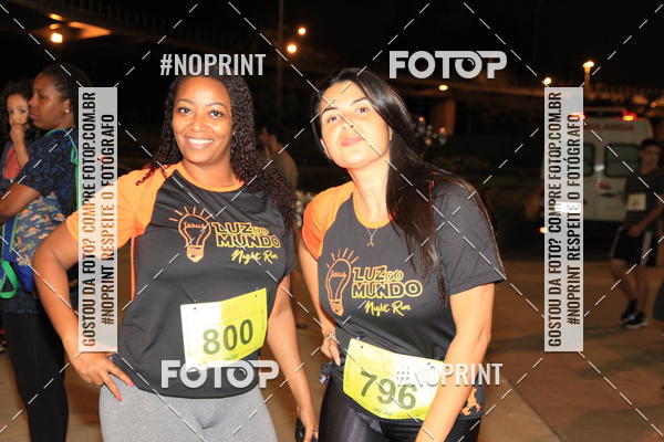 Buy your photos of the eventLuz do Mundo Night Run on Fotop