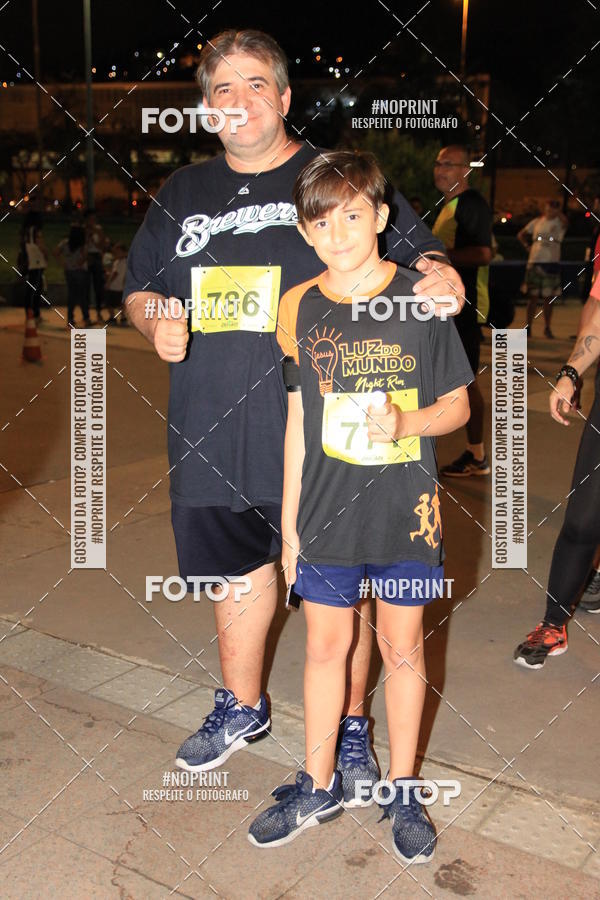 Buy your photos of the eventLuz do Mundo Night Run on Fotop