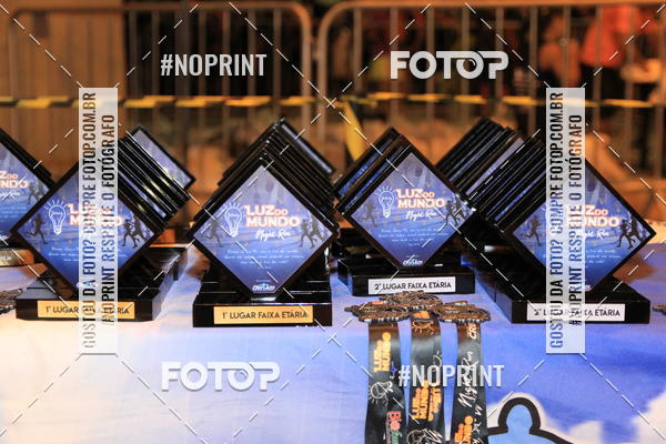 Buy your photos of the eventLuz do Mundo Night Run on Fotop