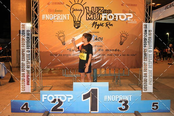 Buy your photos of the eventLuz do Mundo Night Run on Fotop