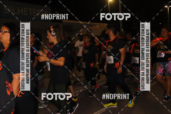 Buy your photos of the eventLuz do Mundo Night Run on Fotop
