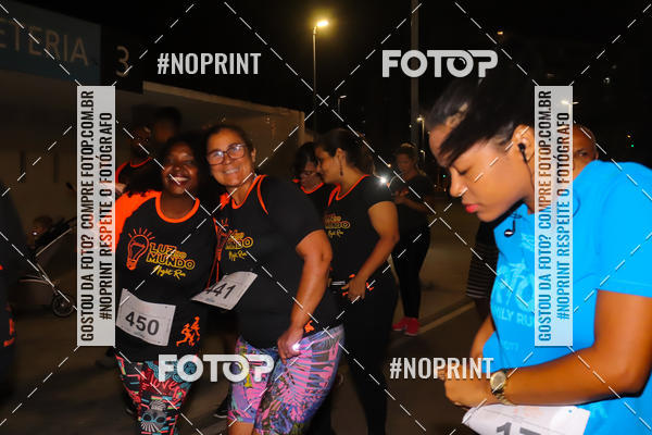 Buy your photos of the eventLuz do Mundo Night Run on Fotop