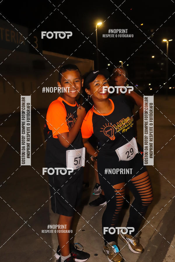 Buy your photos of the eventLuz do Mundo Night Run on Fotop