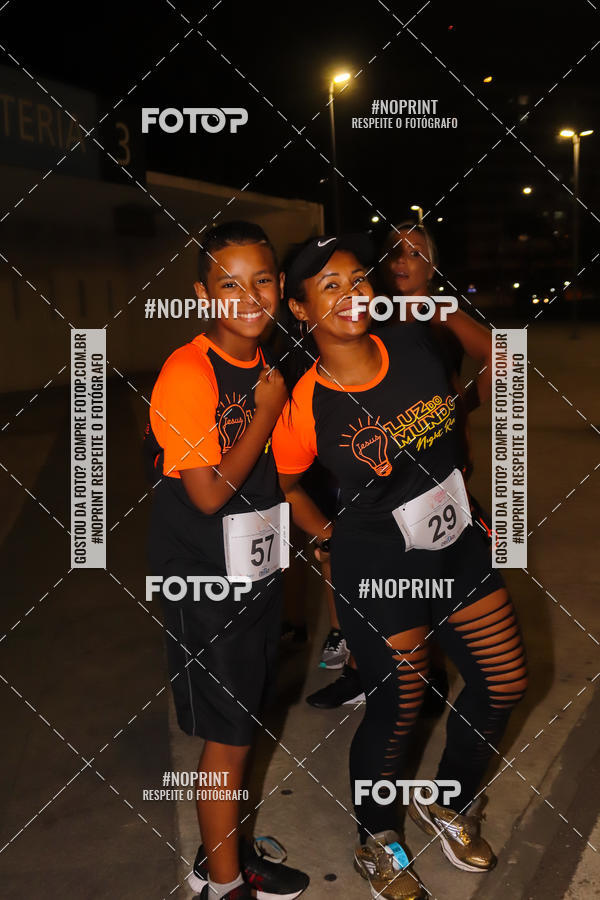 Buy your photos of the eventLuz do Mundo Night Run on Fotop