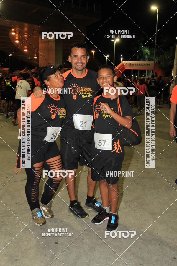 Buy your photos of the eventLuz do Mundo Night Run on Fotop