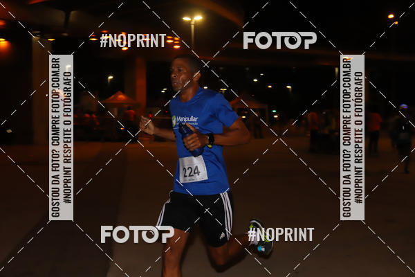 Buy your photos of the eventLuz do Mundo Night Run on Fotop