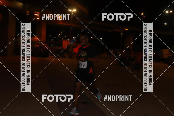 Buy your photos of the eventLuz do Mundo Night Run on Fotop