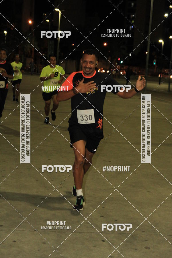 Buy your photos of the eventLuz do Mundo Night Run on Fotop