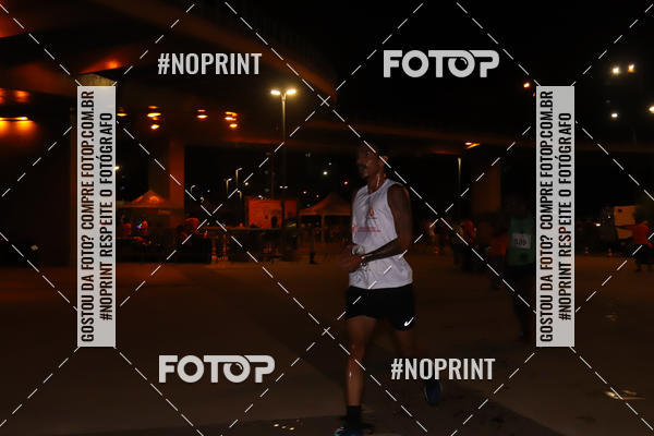 Buy your photos of the eventLuz do Mundo Night Run on Fotop