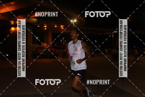 Buy your photos of the eventLuz do Mundo Night Run on Fotop