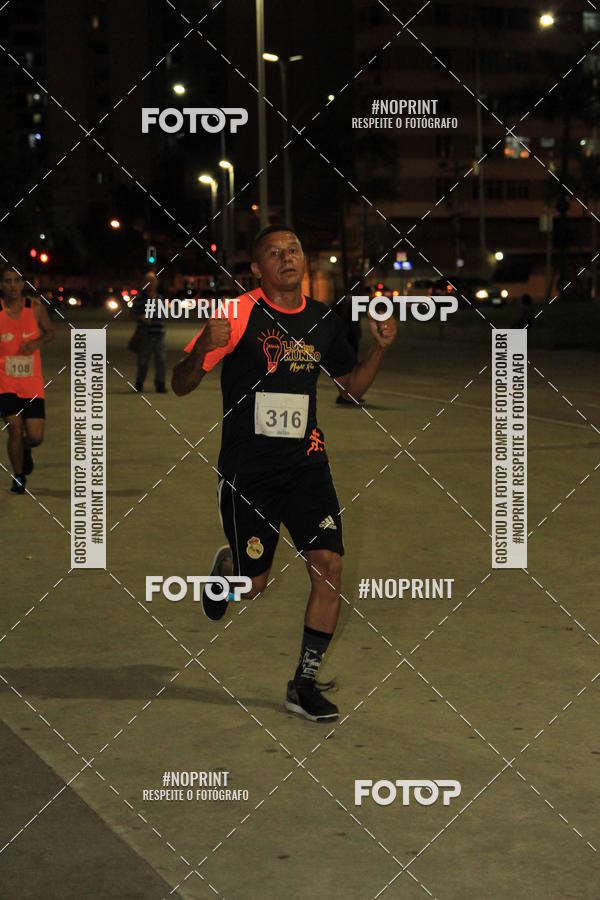 Buy your photos of the eventLuz do Mundo Night Run on Fotop