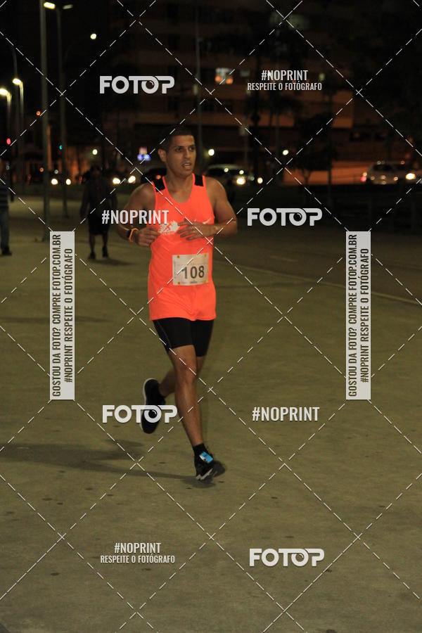 Buy your photos of the eventLuz do Mundo Night Run on Fotop