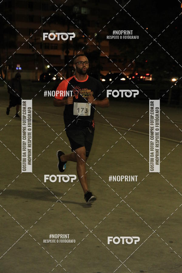 Buy your photos of the eventLuz do Mundo Night Run on Fotop