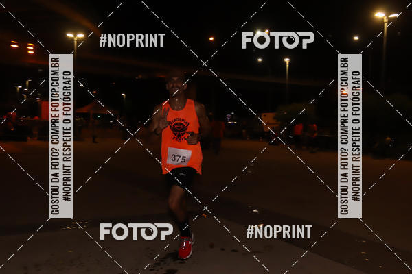 Buy your photos of the eventLuz do Mundo Night Run on Fotop