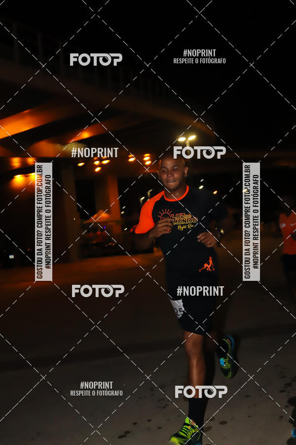 Buy your photos of the eventLuz do Mundo Night Run on Fotop