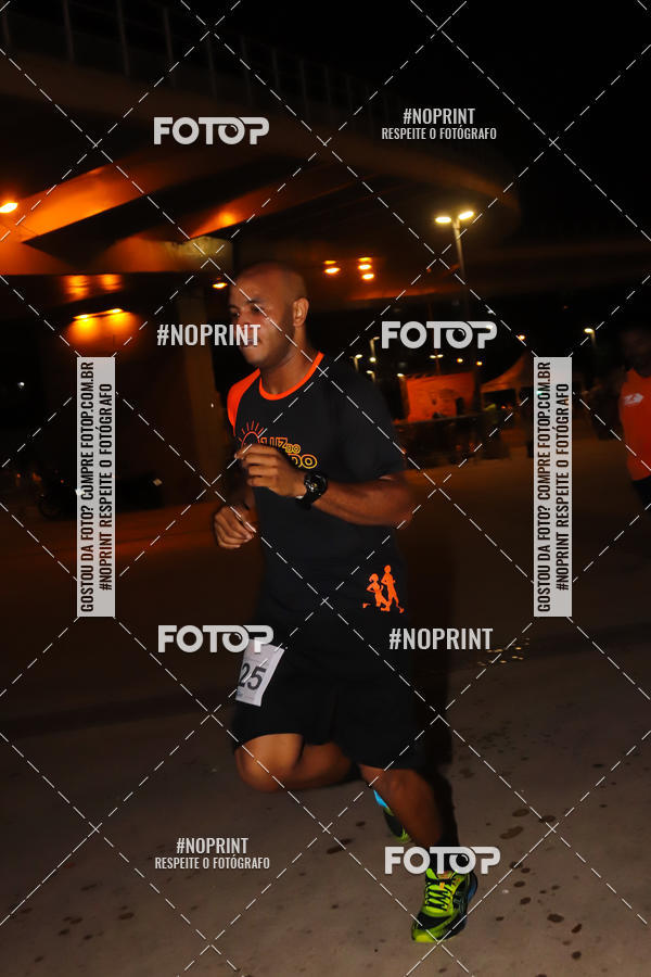 Buy your photos of the eventLuz do Mundo Night Run on Fotop