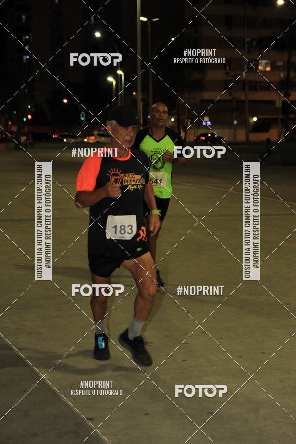 Buy your photos of the eventLuz do Mundo Night Run on Fotop