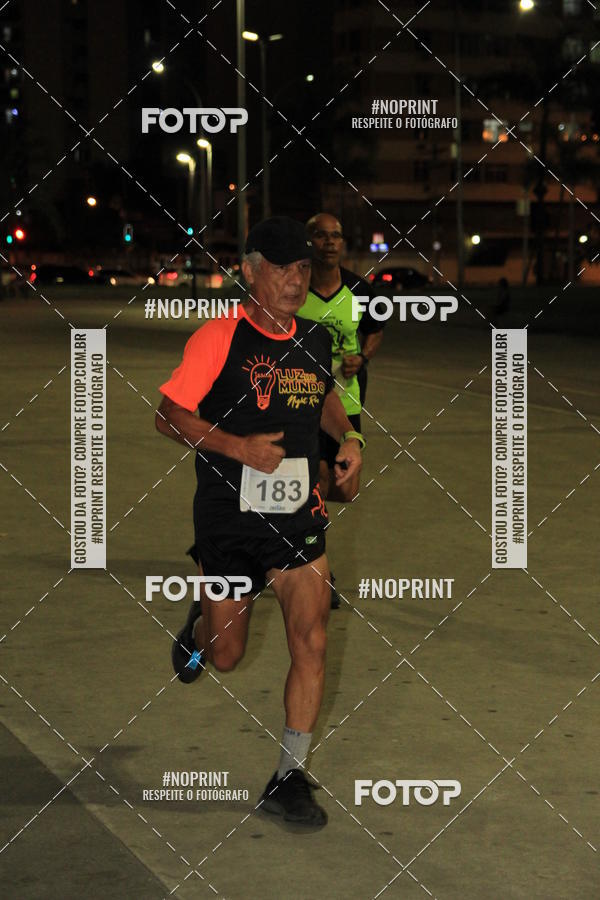 Buy your photos of the eventLuz do Mundo Night Run on Fotop