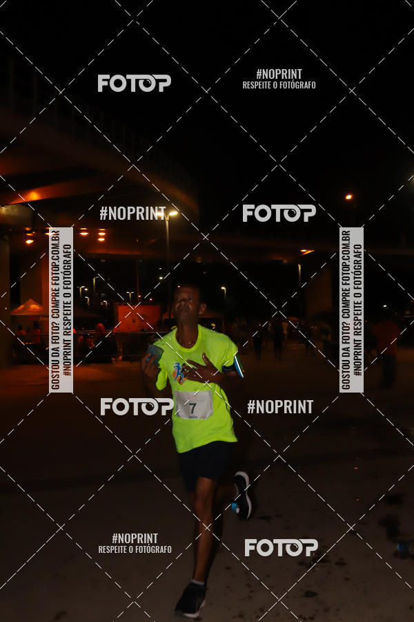 Buy your photos of the eventLuz do Mundo Night Run on Fotop