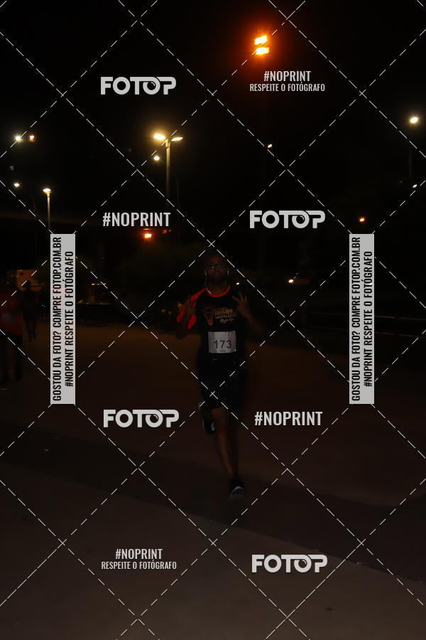 Buy your photos of the eventLuz do Mundo Night Run on Fotop