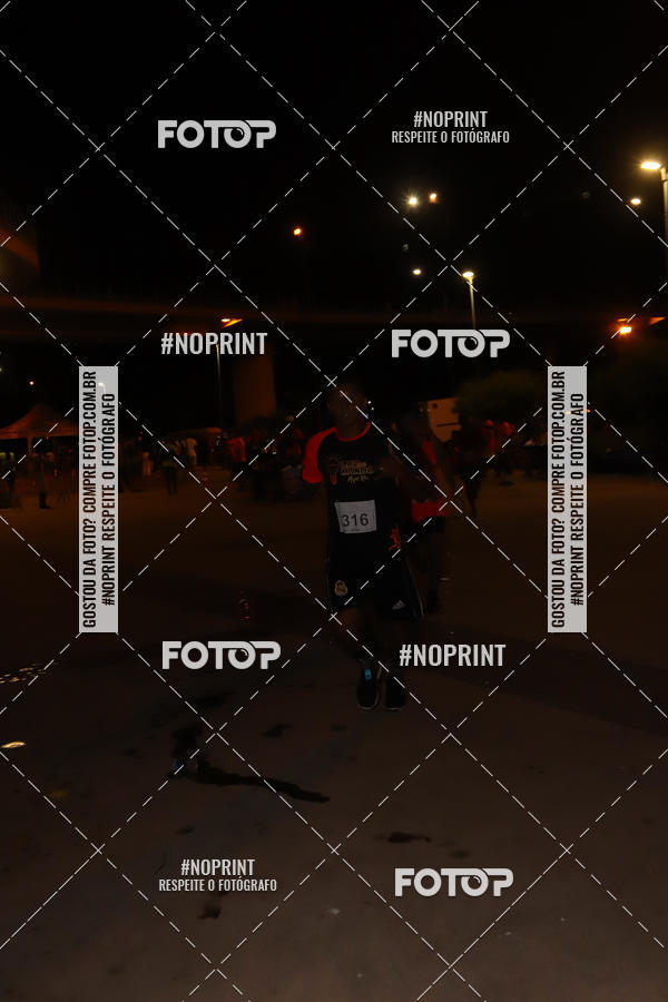 Buy your photos of the eventLuz do Mundo Night Run on Fotop