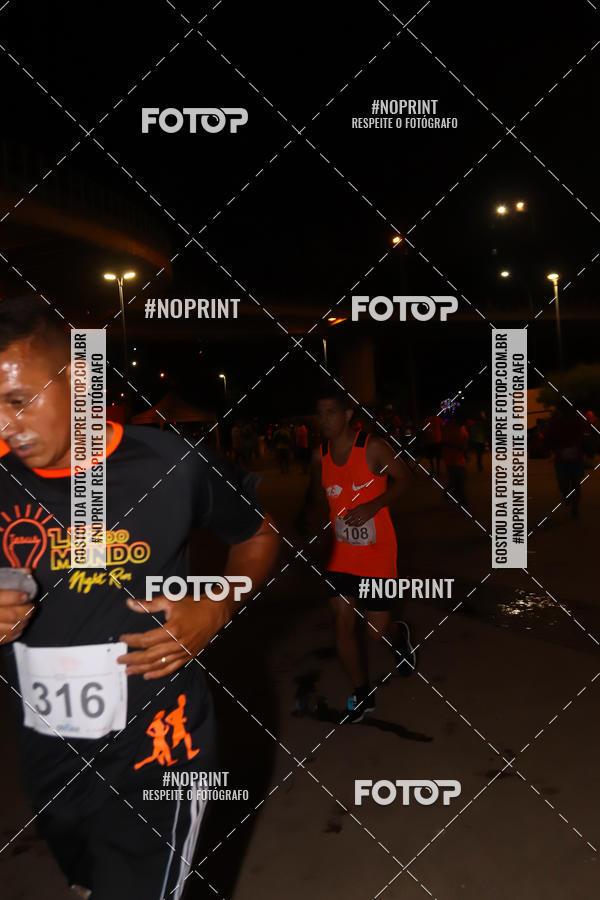 Buy your photos of the eventLuz do Mundo Night Run on Fotop