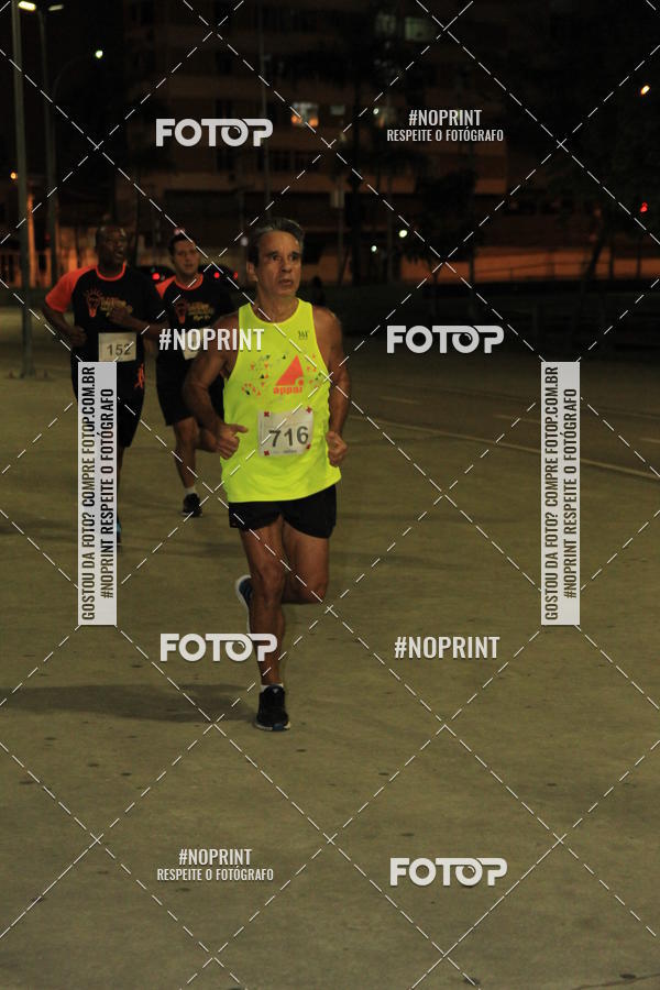 Buy your photos of the eventLuz do Mundo Night Run on Fotop