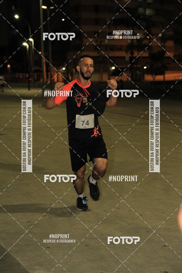 Buy your photos of the eventLuz do Mundo Night Run on Fotop