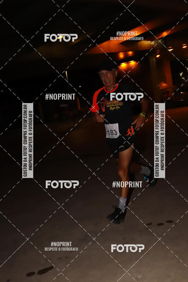 Buy your photos of the eventLuz do Mundo Night Run on Fotop