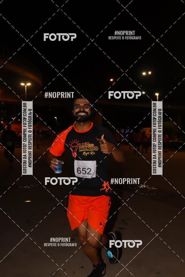 Buy your photos of the eventLuz do Mundo Night Run on Fotop