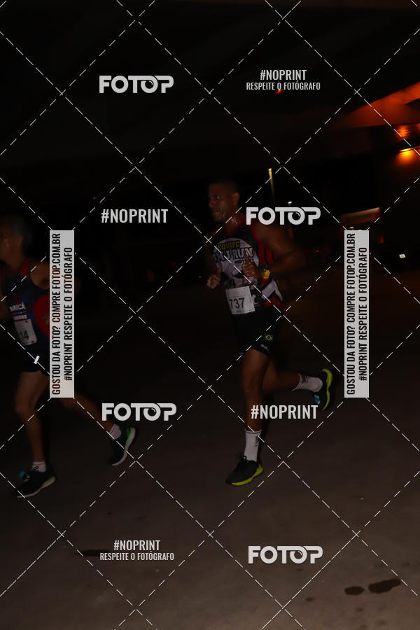 Buy your photos of the eventLuz do Mundo Night Run on Fotop