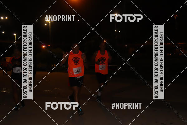 Buy your photos of the eventLuz do Mundo Night Run on Fotop