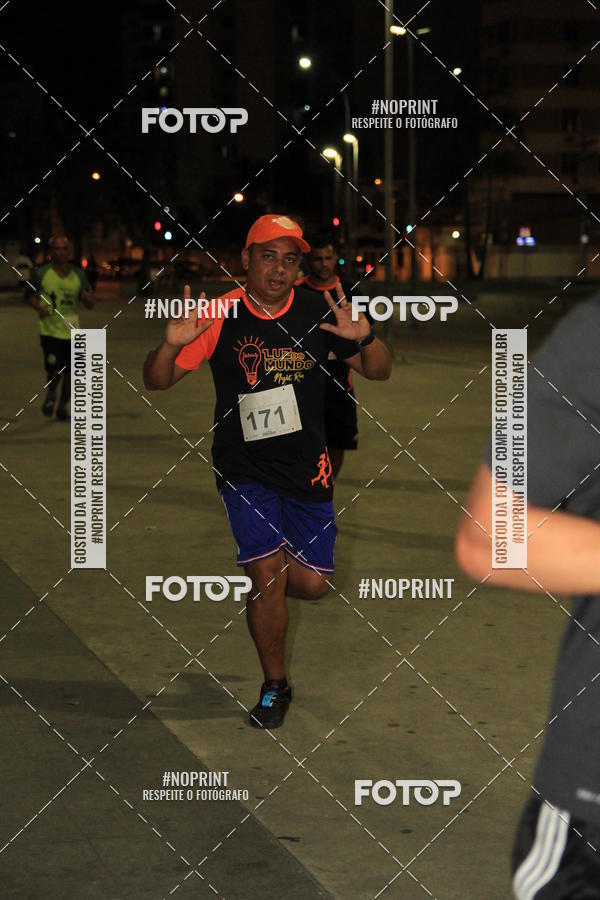 Buy your photos of the eventLuz do Mundo Night Run on Fotop