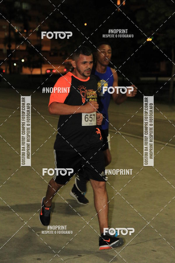 Buy your photos of the eventLuz do Mundo Night Run on Fotop