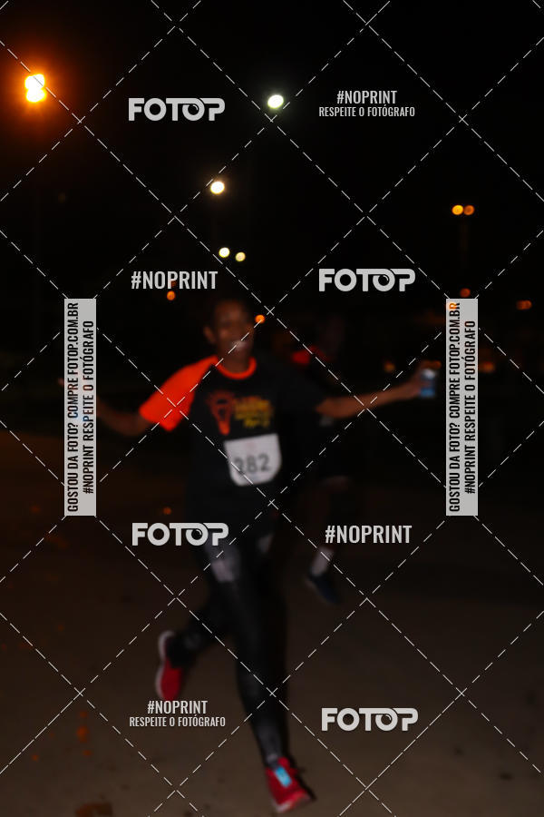 Buy your photos of the eventLuz do Mundo Night Run on Fotop