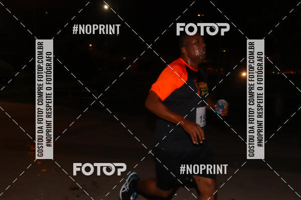 Buy your photos of the eventLuz do Mundo Night Run on Fotop