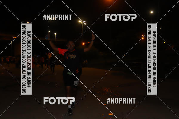 Buy your photos of the eventLuz do Mundo Night Run on Fotop