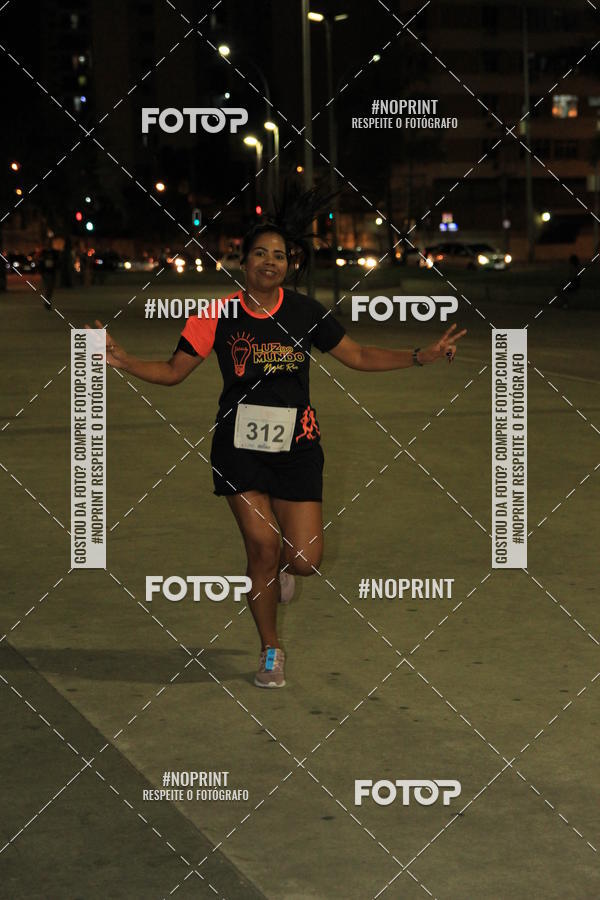 Buy your photos of the eventLuz do Mundo Night Run on Fotop