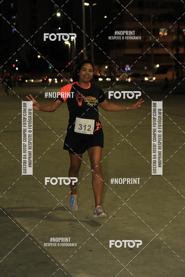 Buy your photos of the eventLuz do Mundo Night Run on Fotop