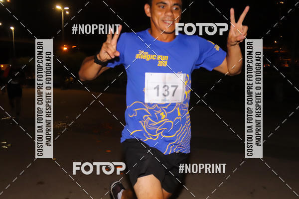 Buy your photos of the eventLuz do Mundo Night Run on Fotop