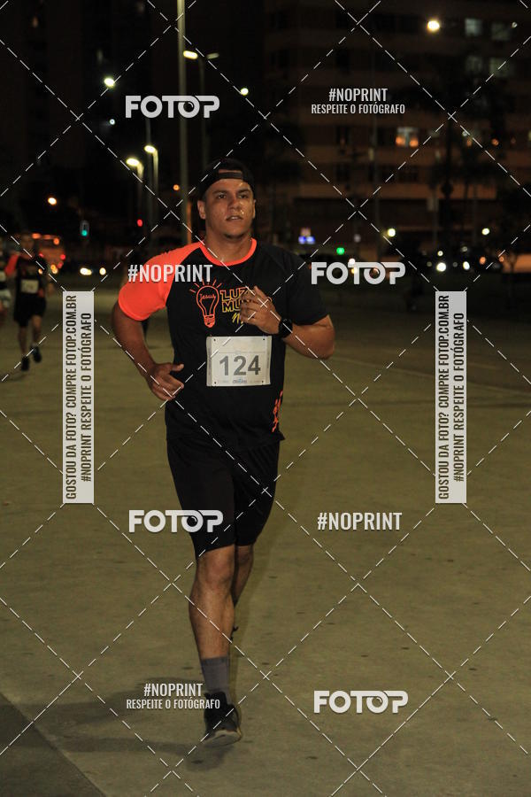 Buy your photos of the eventLuz do Mundo Night Run on Fotop