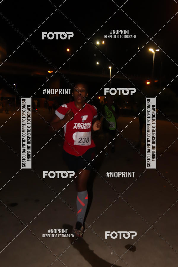 Buy your photos of the eventLuz do Mundo Night Run on Fotop