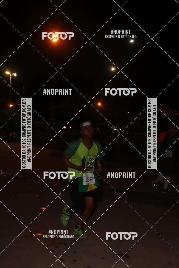 Buy your photos of the eventLuz do Mundo Night Run on Fotop