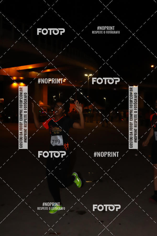 Buy your photos of the eventLuz do Mundo Night Run on Fotop