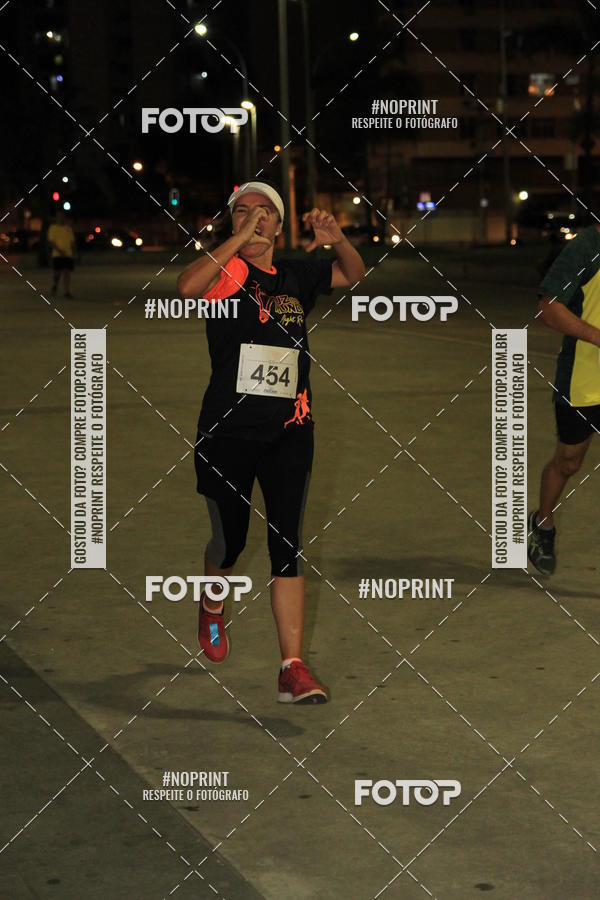 Buy your photos of the eventLuz do Mundo Night Run on Fotop