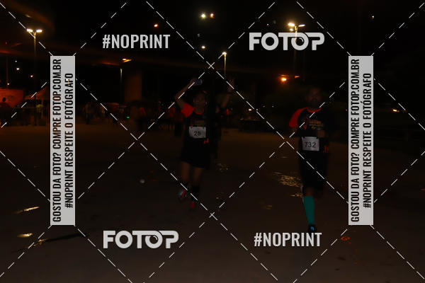 Buy your photos of the eventLuz do Mundo Night Run on Fotop