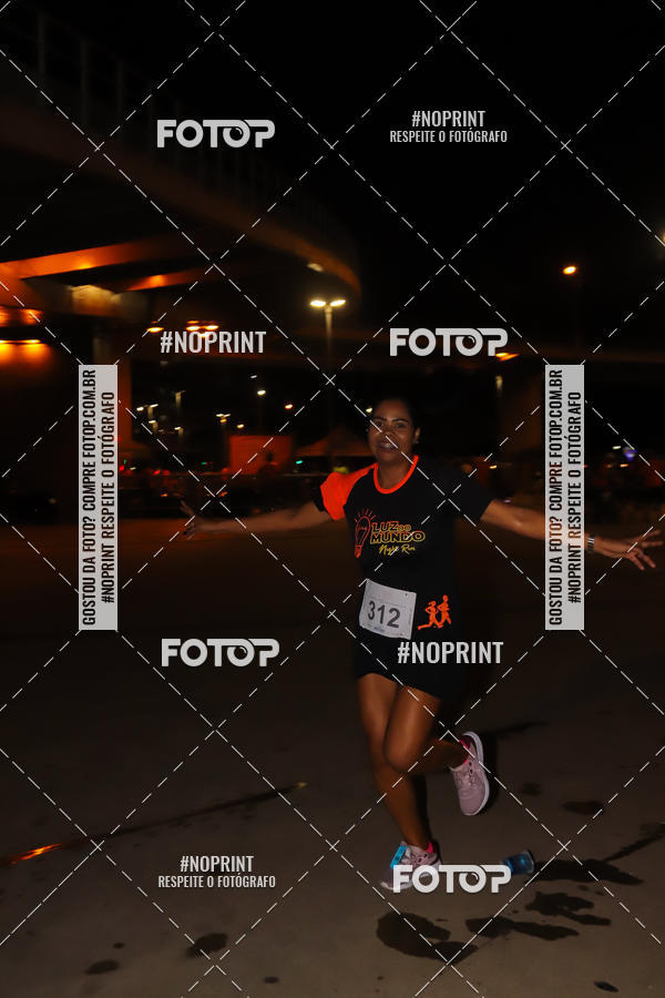 Buy your photos of the eventLuz do Mundo Night Run on Fotop