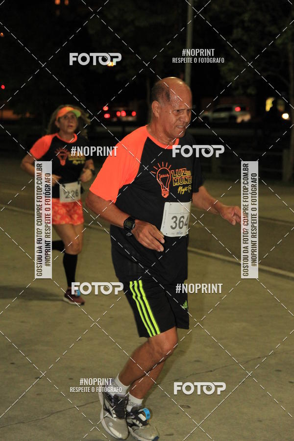 Buy your photos of the eventLuz do Mundo Night Run on Fotop